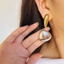 Brinco Raissa, aço inoxidável, prata e dourado.