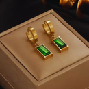Conjunto Esmeralda, aço inoxidável, quadrado verde cristal zircão, colar e brinco.